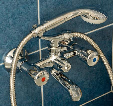 Mofém Eurosztár tekerőgombos kádtöltő csaptelep zuhany szettel